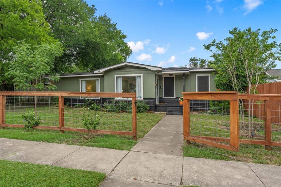 Property photo for 3709 Parkwood Street, Waco, TX