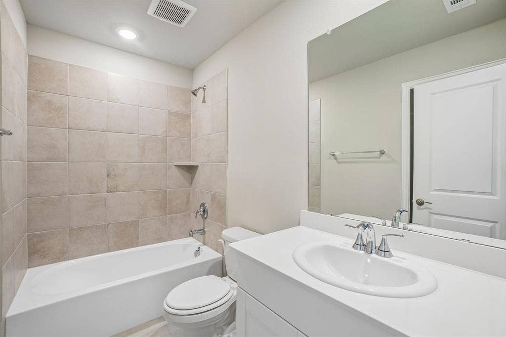 Photo is not of the actual home, but is an inspirational photo of builder’s model home and may depict options, furnishings, and/or decorator features that are not included.