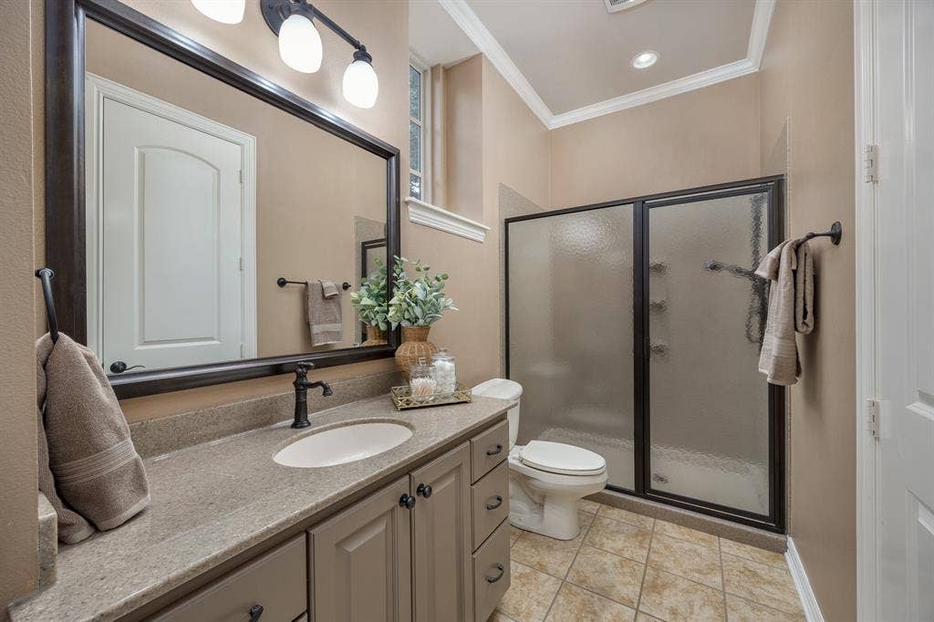 1915 Stonegate Valley Drive, Tyler, TX 75703 1915 Stonegate Valley Drive, Tyler, TX 75703