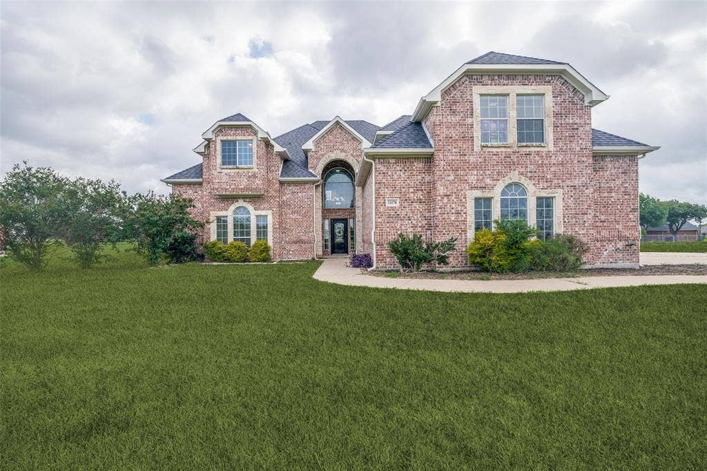 11070 Magic Lane, Forney, TX 75126 11070 Magic Lane, Forney, TX 75126