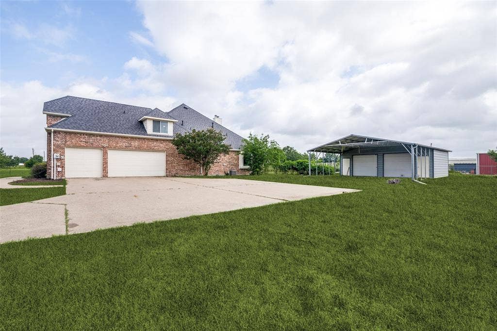 11070 Magic Lane, Forney, TX 75126 11070 Magic Lane, Forney, TX 75126