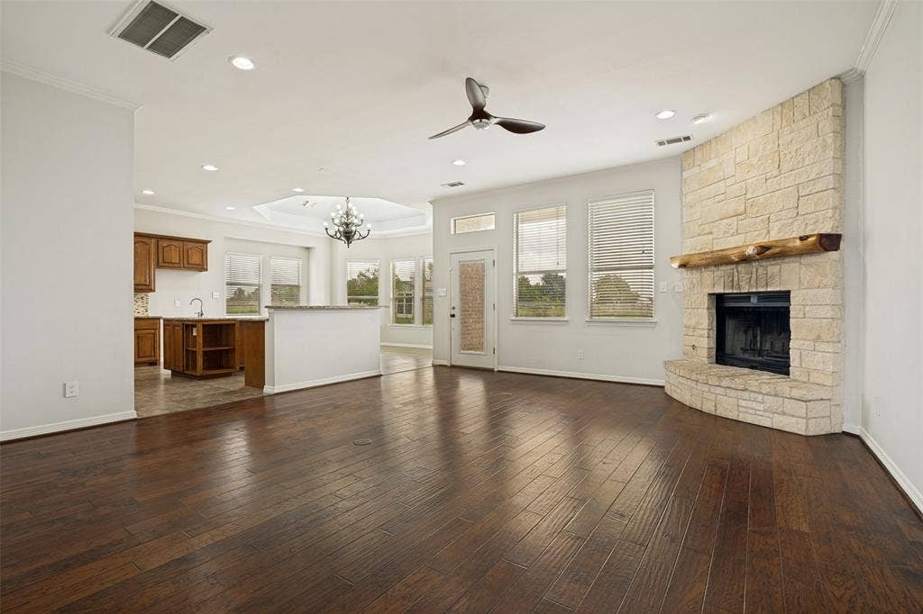 11070 Magic Lane, Forney, TX 75126 11070 Magic Lane, Forney, TX 75126