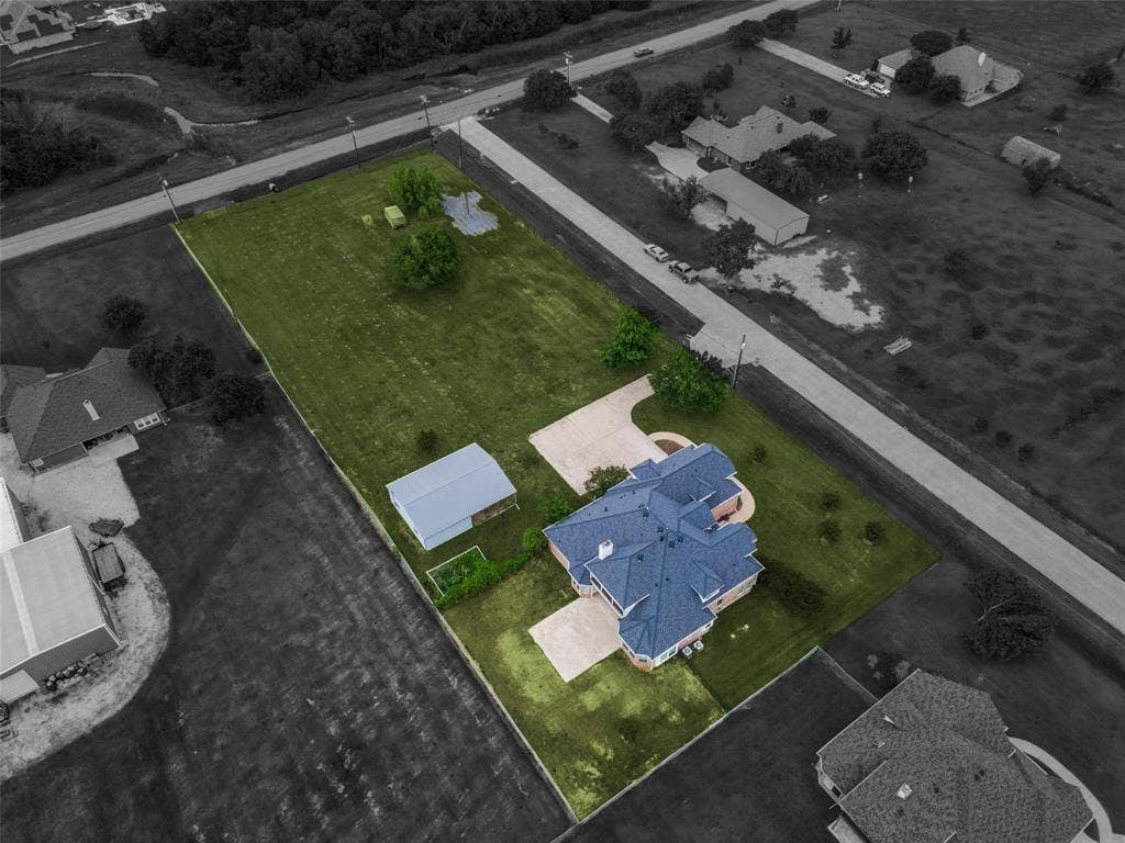 11070 Magic Lane, Forney, TX 75126 Property lines are approximate.