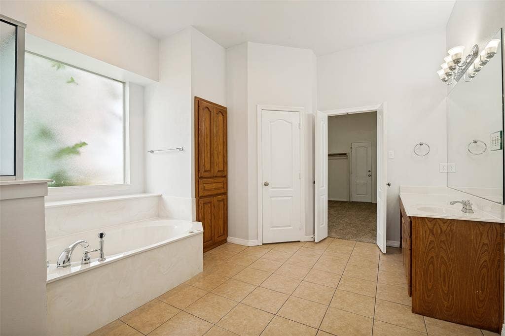 11070 Magic Lane, Forney, TX 75126 11070 Magic Lane, Forney, TX 75126