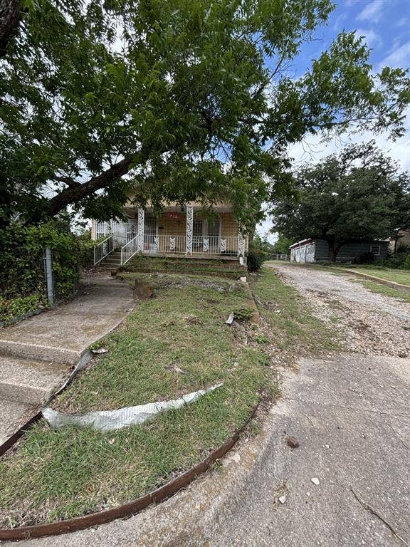 Property photo for 1712 Effie Street, Fort Worth, TX
