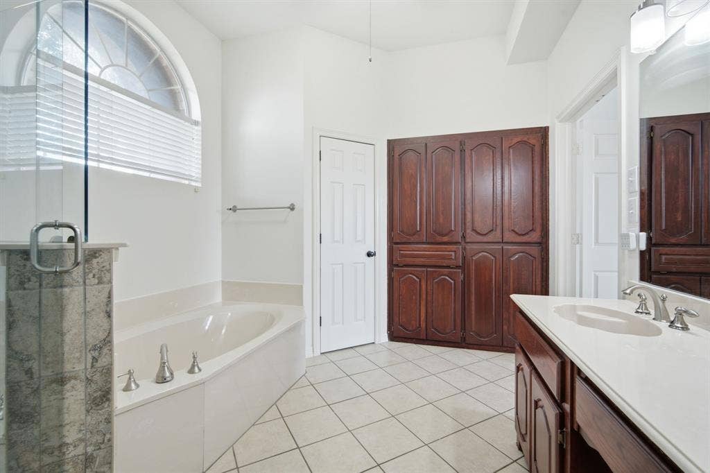 431 Mcalpin Road, Midlothian, TX 76065 431 Mcalpin Road, Midlothian, TX 76065