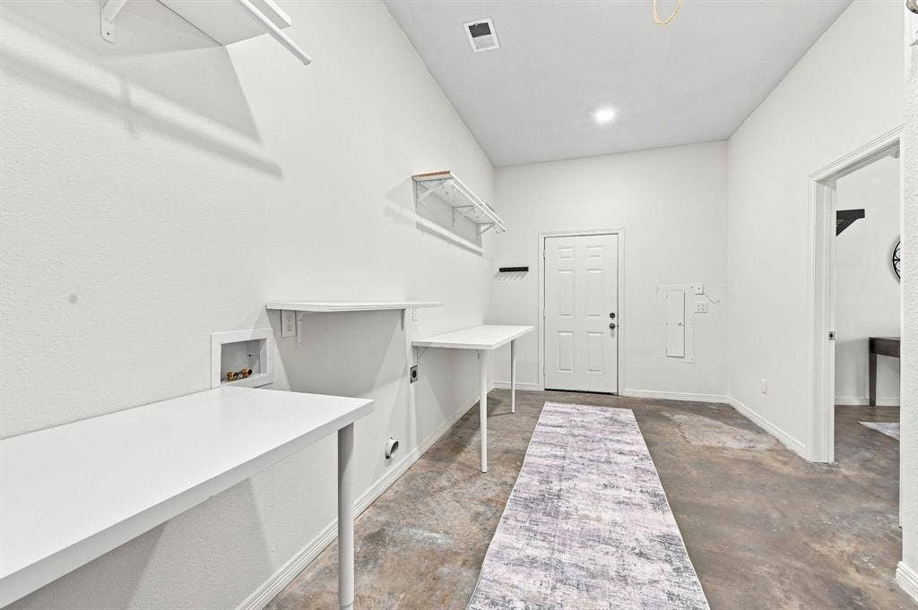 431 Mcalpin Road, Midlothian, TX 76065 431 Mcalpin Road, Midlothian, TX 76065