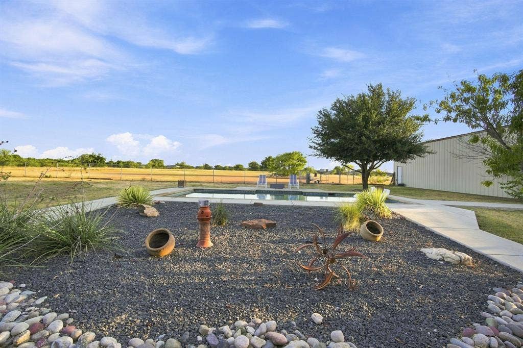 431 Mcalpin Road, Midlothian, TX 76065 431 Mcalpin Road, Midlothian, TX 76065