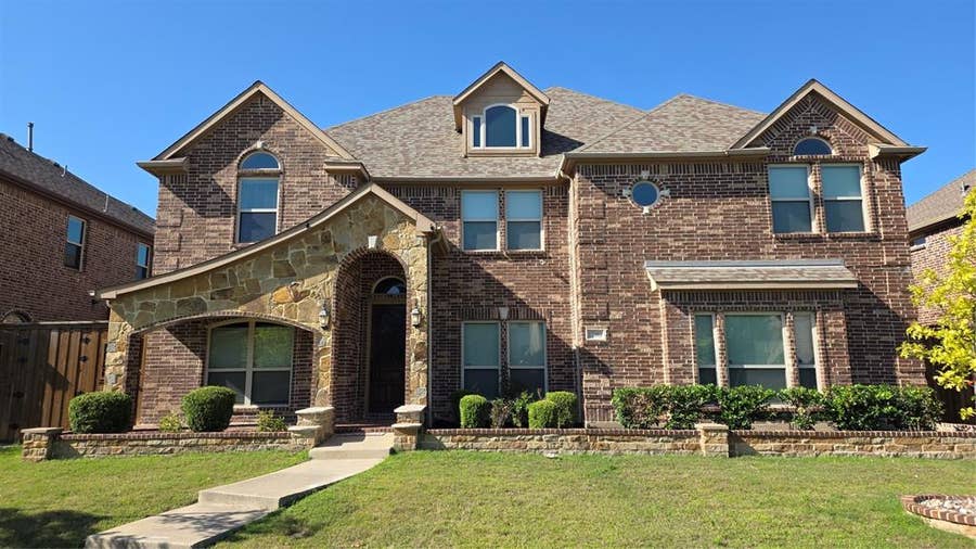 Property photo for 12381 Summertree Drive, Frisco, TX