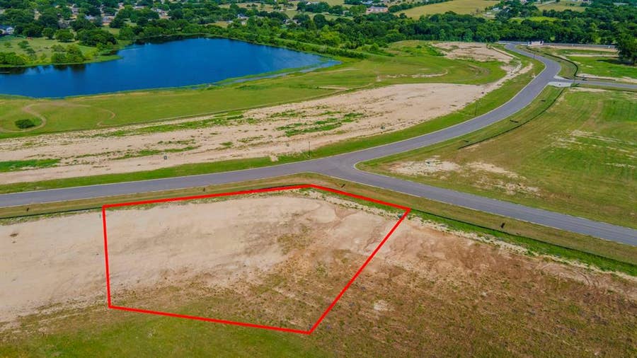 Property photo for 240 Lakeside Landing, Lorena, TX