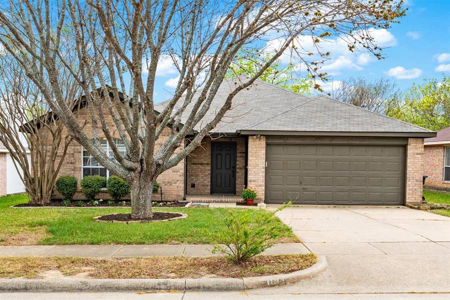 Property photo for 1011 Ridgecrest Drive, McKinney, TX