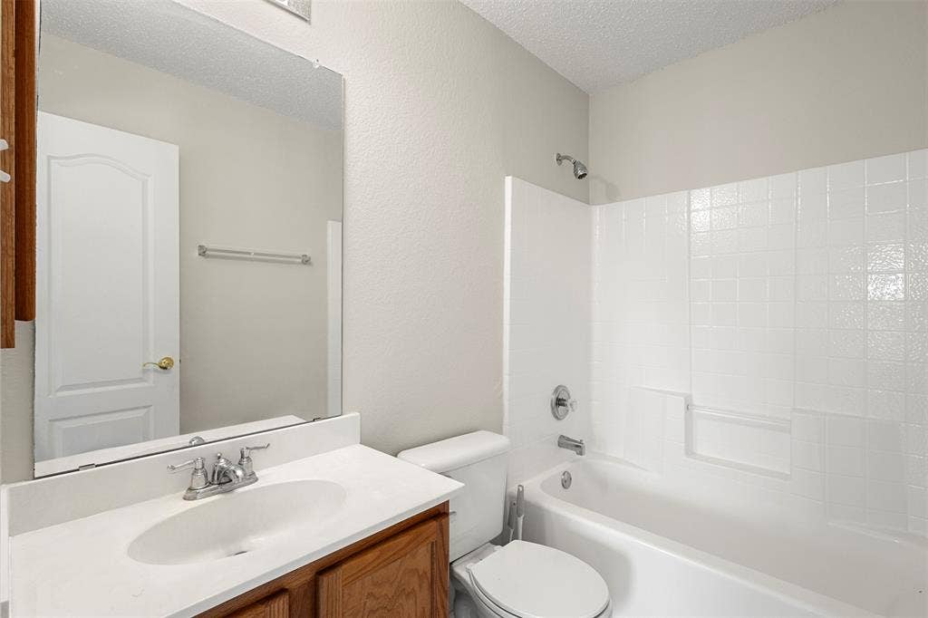 308 Valley Ridge Drive, Red Oak, TX 75154 308 Valley Ridge Drive, Red Oak, TX 75154