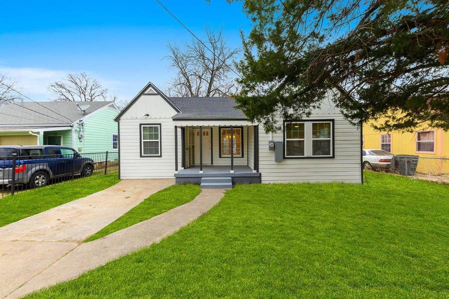 Property photo for 715 Dover Street, Dallas, TX