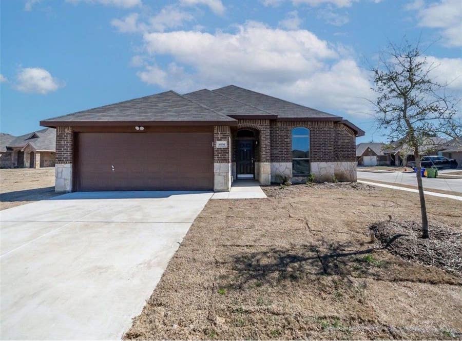 Property photo for 404 Tredway Court, Seagoville, TX