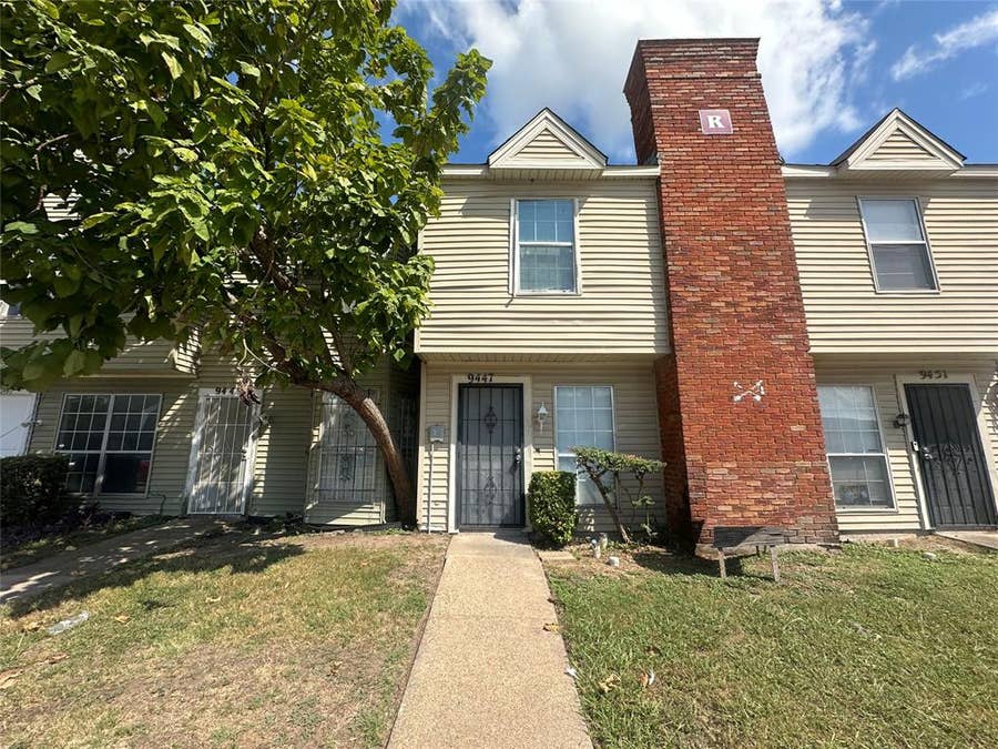 Property photo for 9447 Olde Towne Row, Dallas, TX