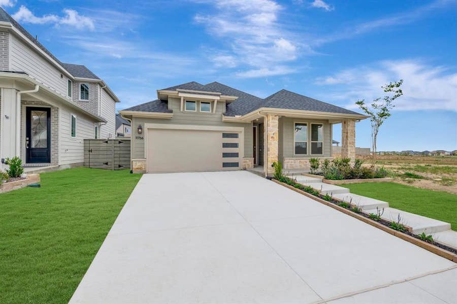 Property photo for 11736 Edgewood Drive, Justin, TX