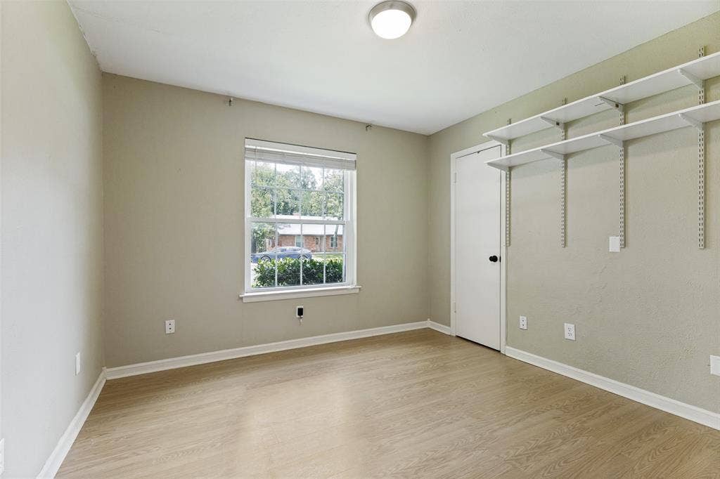 1121 W Redbud Drive, Hurst, TX 76053 Secondary bedroom