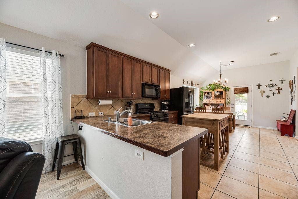 13708 Trail Break Drive, Fort Worth, TX 76052