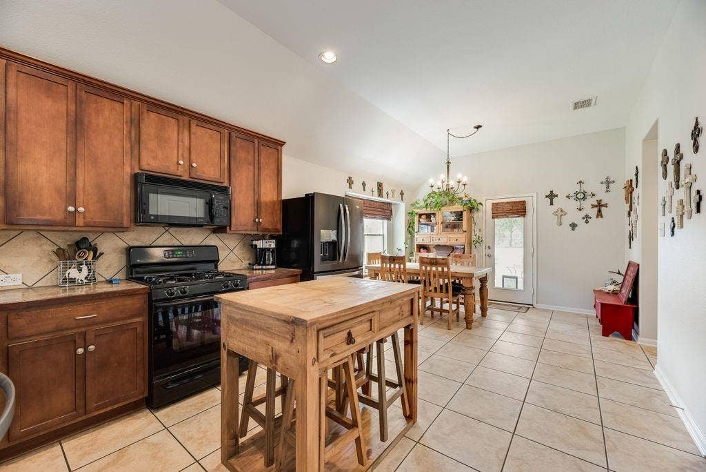 13708 Trail Break Drive, Fort Worth, TX 76052
