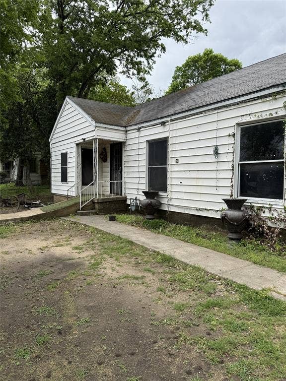 3303 Pleasant Drive, Dallas, TX 75227 3303 Pleasant Drive, Dallas, TX 75227
