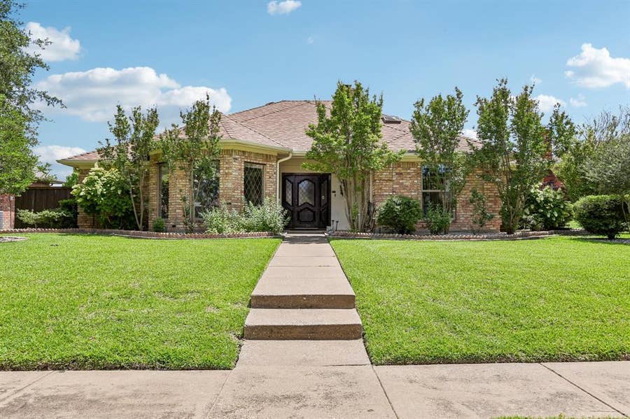 Property photo for 1524 Faringdon Drive, Plano, TX