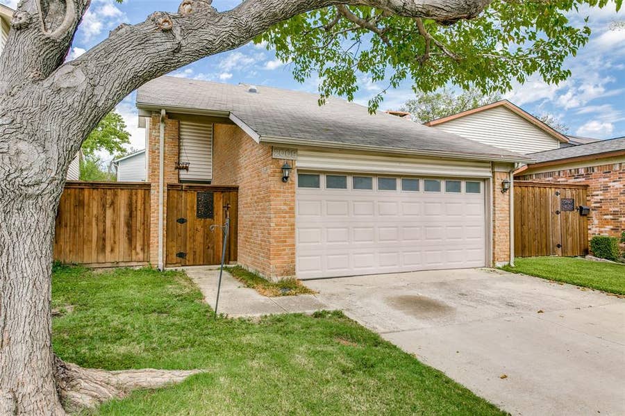 Property photo for 2009 Via Miramonte, Carrollton, TX