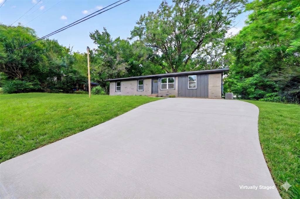 608 Bunny Rabbit Road, Athens, TX 75751 Front house
