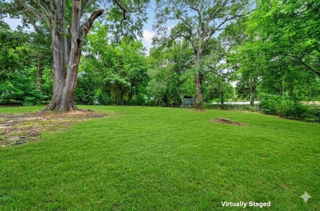 608 Bunny Rabbit Road, Athens, TX 75751 Yard