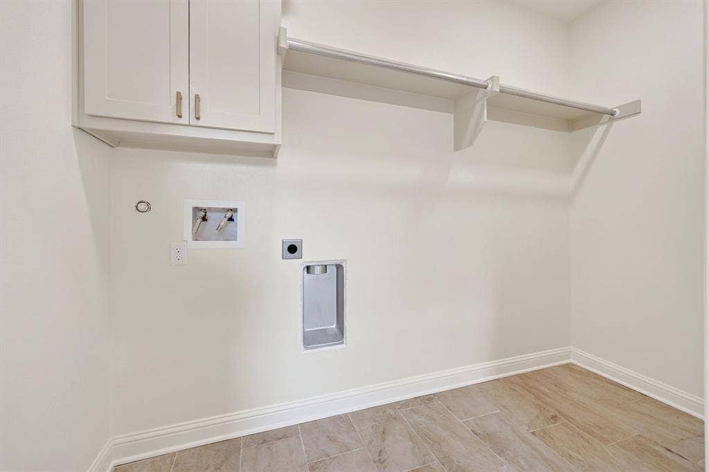 608 Bunny Rabbit Road, Athens, TX 75751 Laundry room