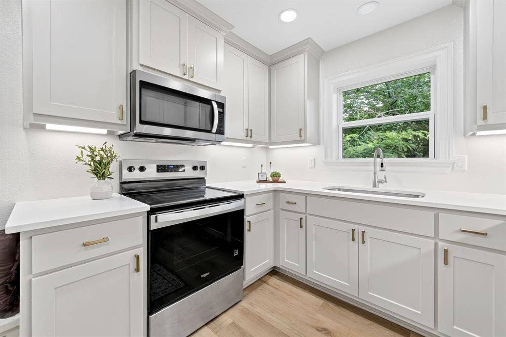 608 Bunny Rabbit Road, Athens, TX 75751 Kitchen
