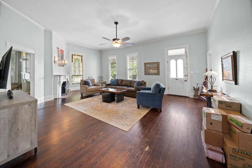 526 W Houston Street, Tyler, TX 75702 526 W Houston Street, Tyler, TX 75702