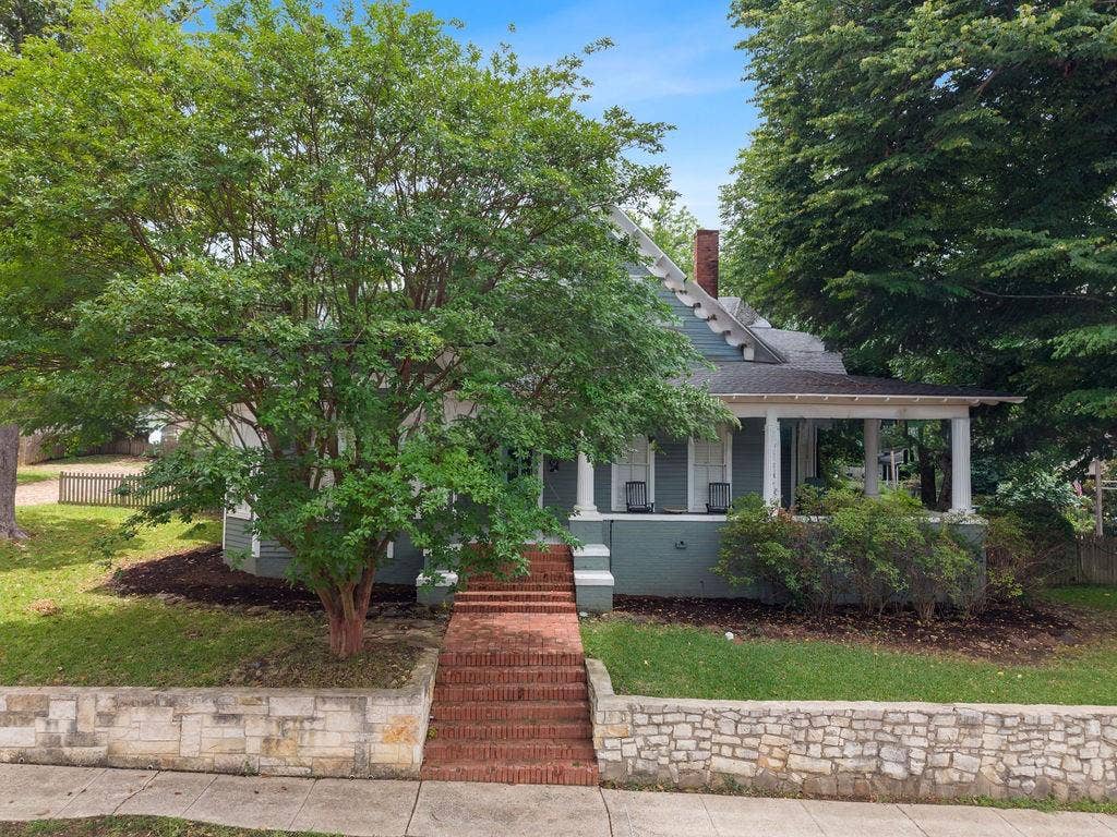 526 W Houston Street, Tyler, TX 75702 526 W Houston Street, Tyler, TX 75702