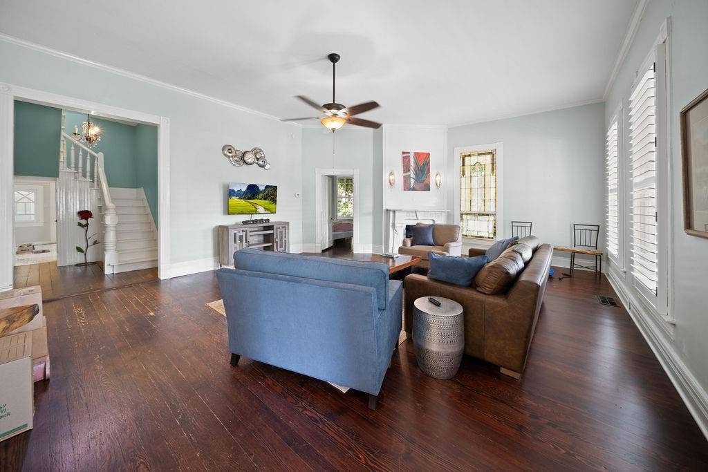 526 W Houston Street, Tyler, TX 75702 526 W Houston Street, Tyler, TX 75702