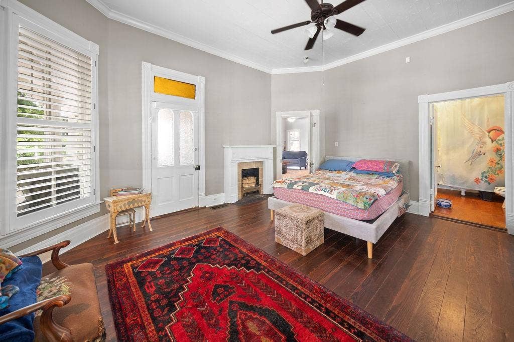 526 W Houston Street, Tyler, TX 75702 526 W Houston Street, Tyler, TX 75702