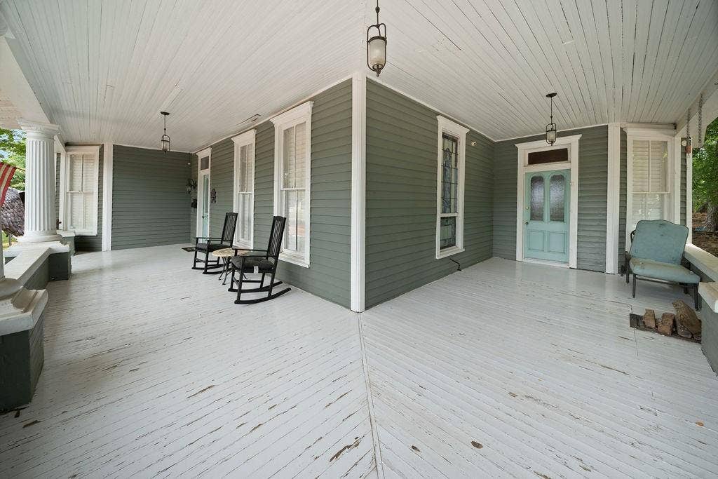 526 W Houston Street, Tyler, TX 75702 526 W Houston Street, Tyler, TX 75702