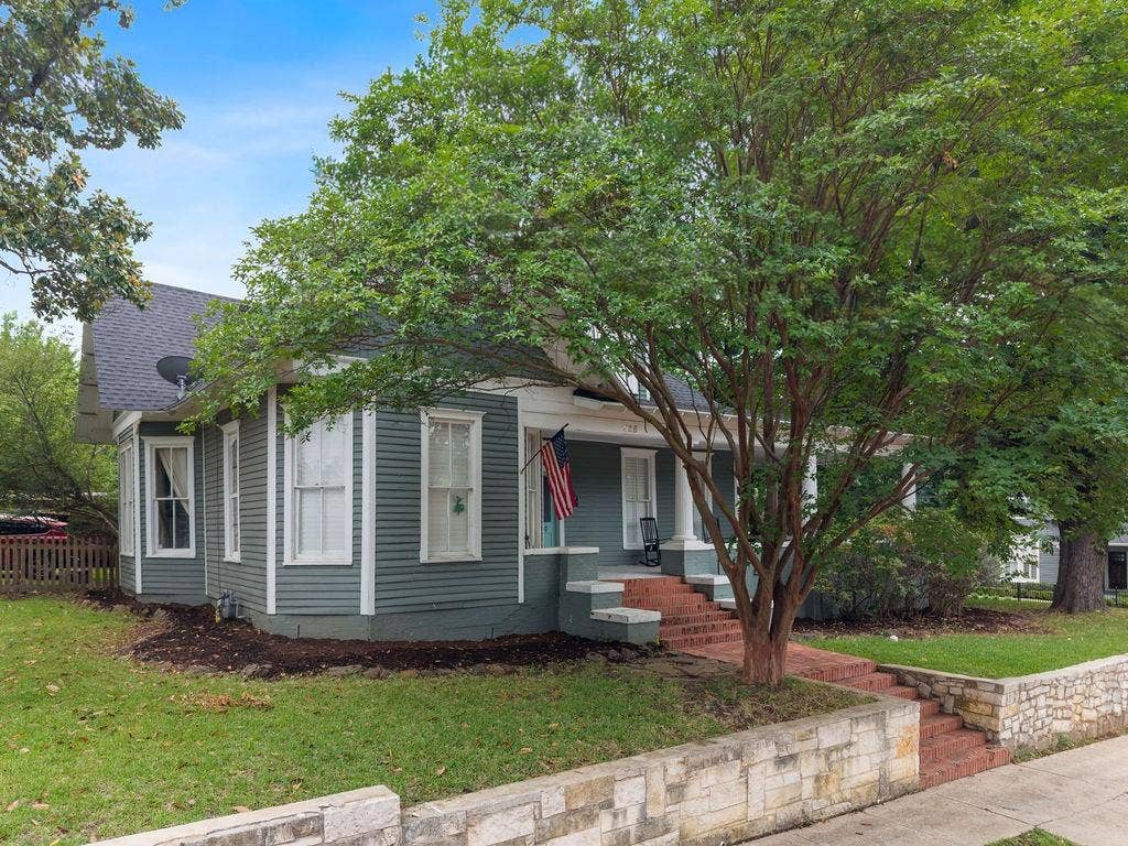 526 W Houston Street, Tyler, TX 75702 526 W Houston Street, Tyler, TX 75702
