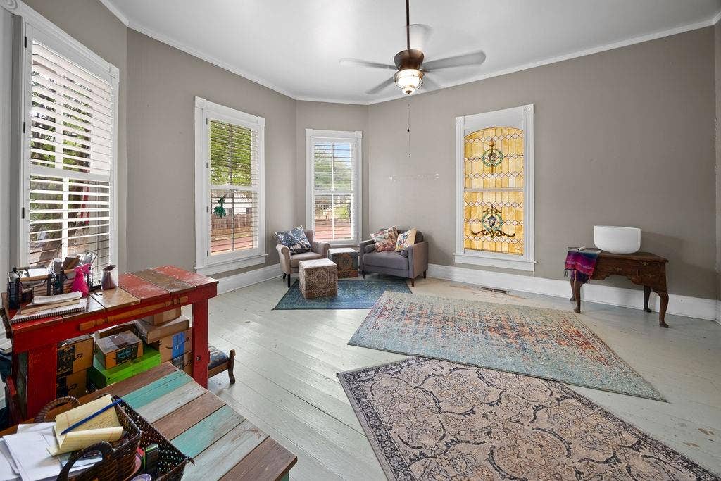 526 W Houston Street, Tyler, TX 75702 526 W Houston Street, Tyler, TX 75702
