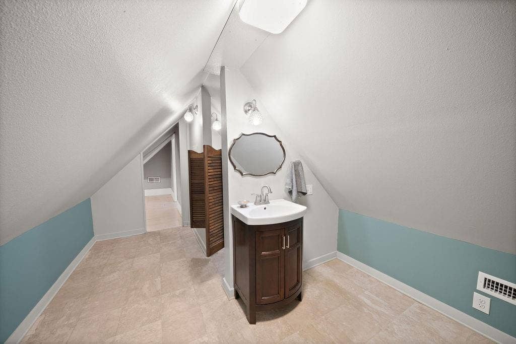 526 W Houston Street, Tyler, TX 75702 526 W Houston Street, Tyler, TX 75702