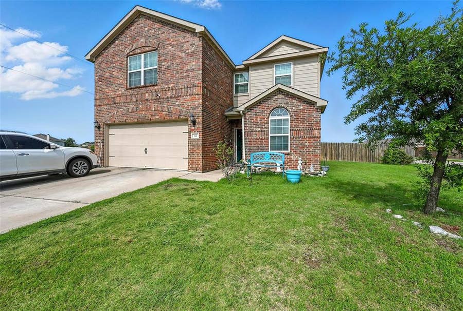 Property photo for 122 Presidents Way, Venus, TX