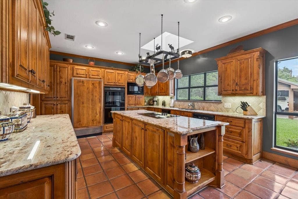 906 Valle Vista Drive, Athens, TX 75751 906 Valle Vista Drive, Athens, TX 75751