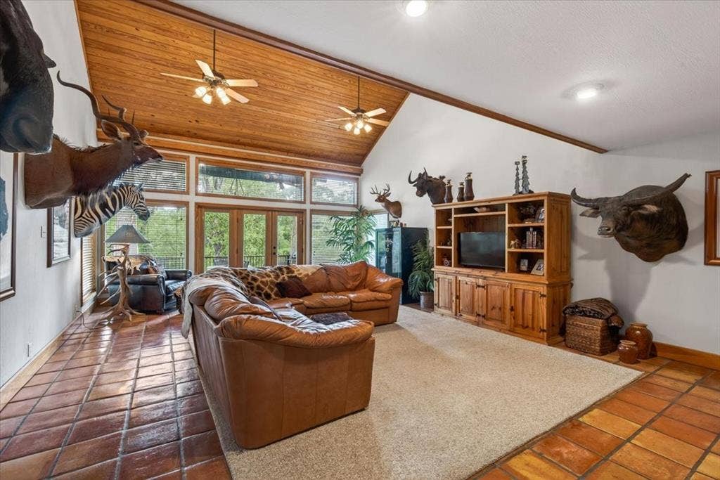 906 Valle Vista Drive, Athens, TX 75751 906 Valle Vista Drive, Athens, TX 75751