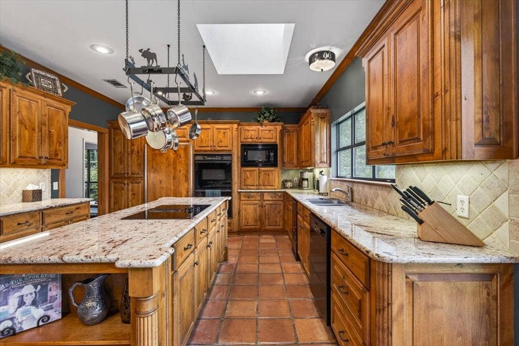 906 Valle Vista Drive, Athens, TX 75751 906 Valle Vista Drive, Athens, TX 75751