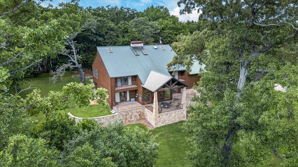 906 Valle Vista Drive, Athens, TX 75751 906 Valle Vista Drive, Athens, TX 75751