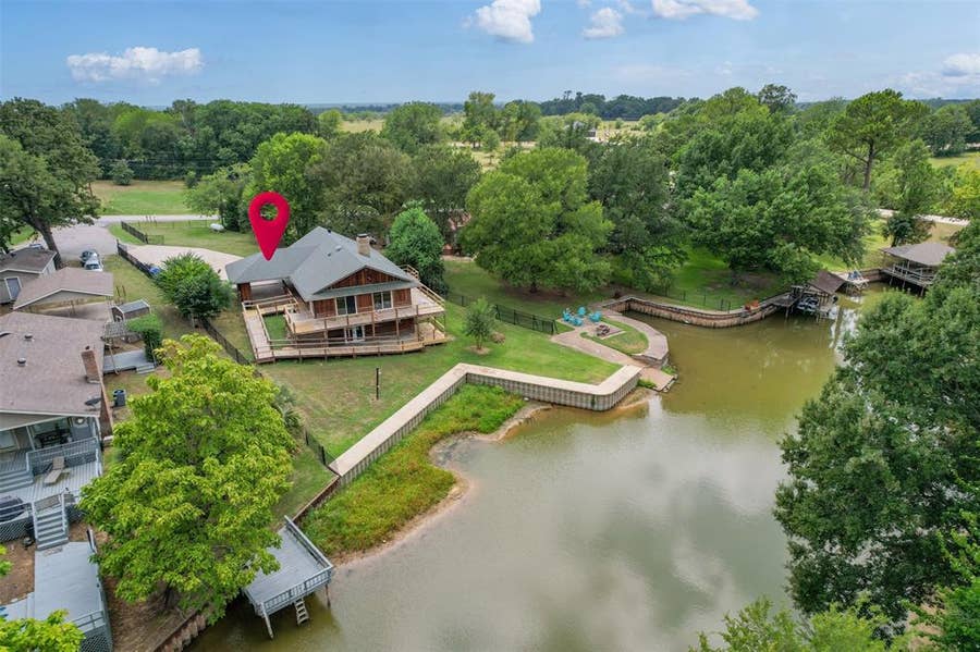 Property photo for 101 Royal Circle, Tool, TX