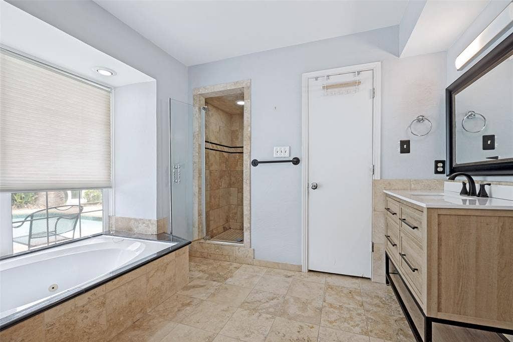 3329 Whiffletree Drive, Plano, TX 75023 3329 Whiffletree Drive, Plano, TX 75023