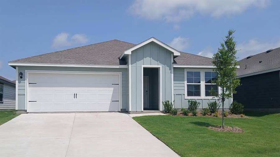 Property photo for 216 Whispering Pine Drive, Royse City, TX