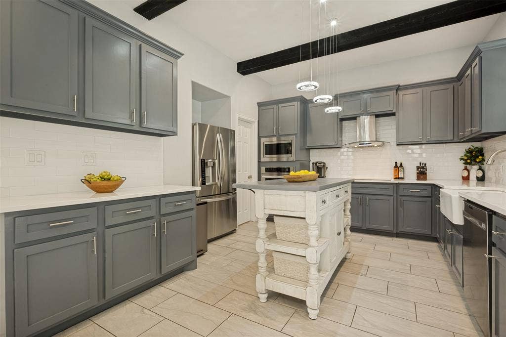 110 Cedar Lane, Roanoke, TX 76262 110 Cedar Lane, Roanoke, TX 76262