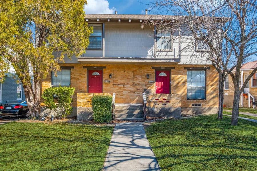 Property photo for 304 N Montreal Avenue, #306, Dallas, TX