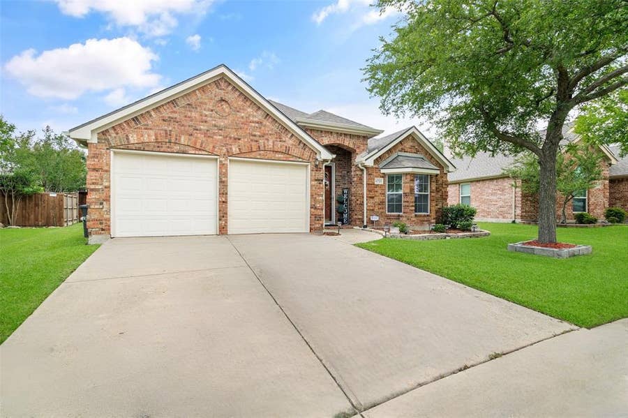 Property photo for 6725 Woodcrest Lane, Sachse, TX