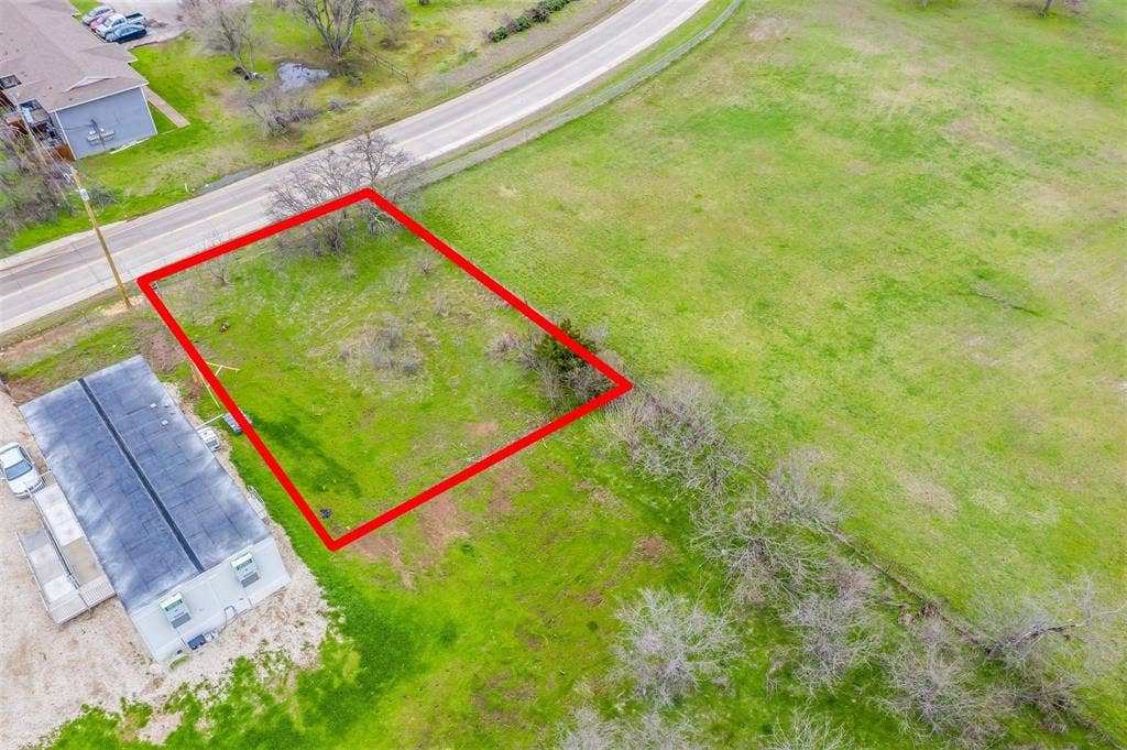 303 N Industrial Boulevard, Crowley, TX 76036 303 N Industrial Boulevard, Crowley, TX 76036
